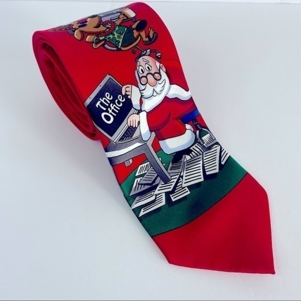 Yuke Tie Greetings Red Santa Graphic Tie EUC